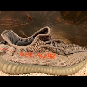 Bluga yeezys worn a couple times shoe size 7.5